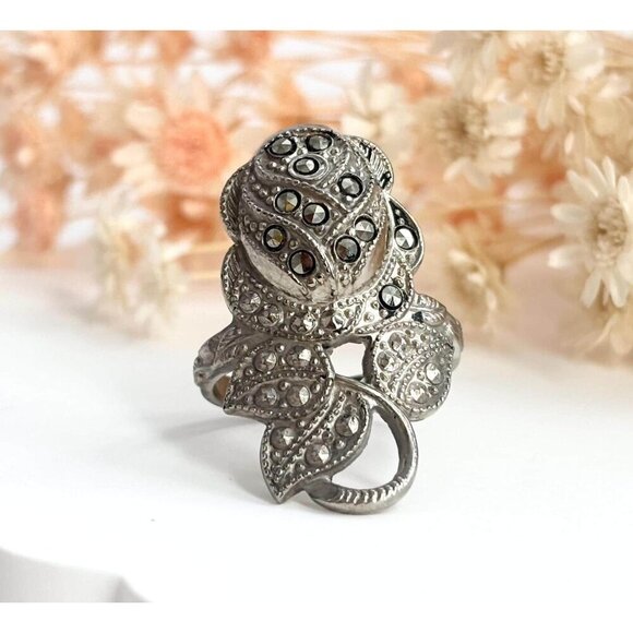 Vintage Jewelry - Rosebud Art Deco Clark & Coombs Marcasite Straight Shank Vintage Ring - sz 6